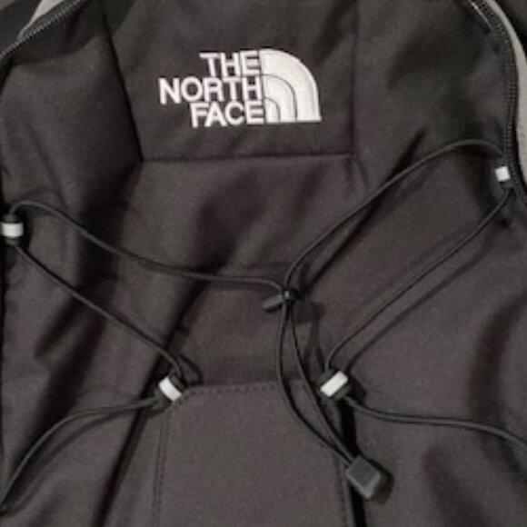 The North Face Jester Backpack New, Unused Unisex - Picture 8 of 9